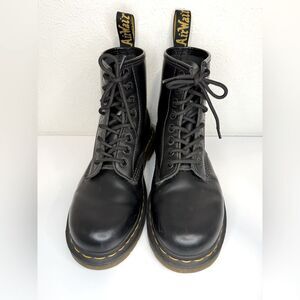 Dr. Martens 1460 Smooth Leather Lace-Up Combat Boots – Black – Women’s Size 8
